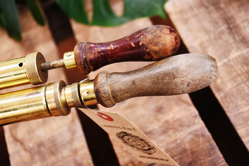 105220 2本セット　真鍮　ブラス　ガーデニング スプレー　ポンプ　MADE IN ENGLAND　英国