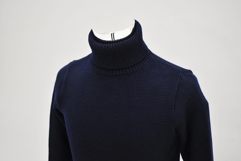 FN 英国「GOLDTOP」「100%Merino Wool Fitted Submariner Sweater」フィット サブマリーナー セーター COLOR：NavyBlue　　送料無料