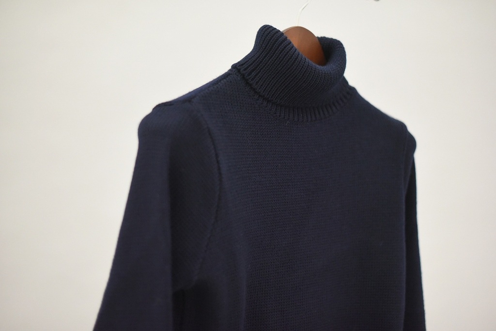 FN 英国「GOLDTOP」「100%Merino Wool Fitted Submariner Sweater」フィット サブマリーナー セーター COLOR：NavyBlue　　送料無料