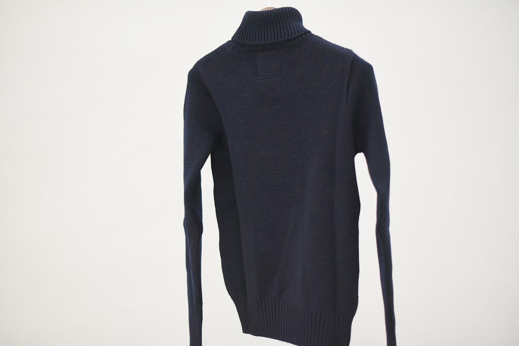 FN 英国「GOLDTOP」「100%Merino Wool Fitted Submariner Sweater」フィット サブマリーナー セーター COLOR：NavyBlue　　送料無料