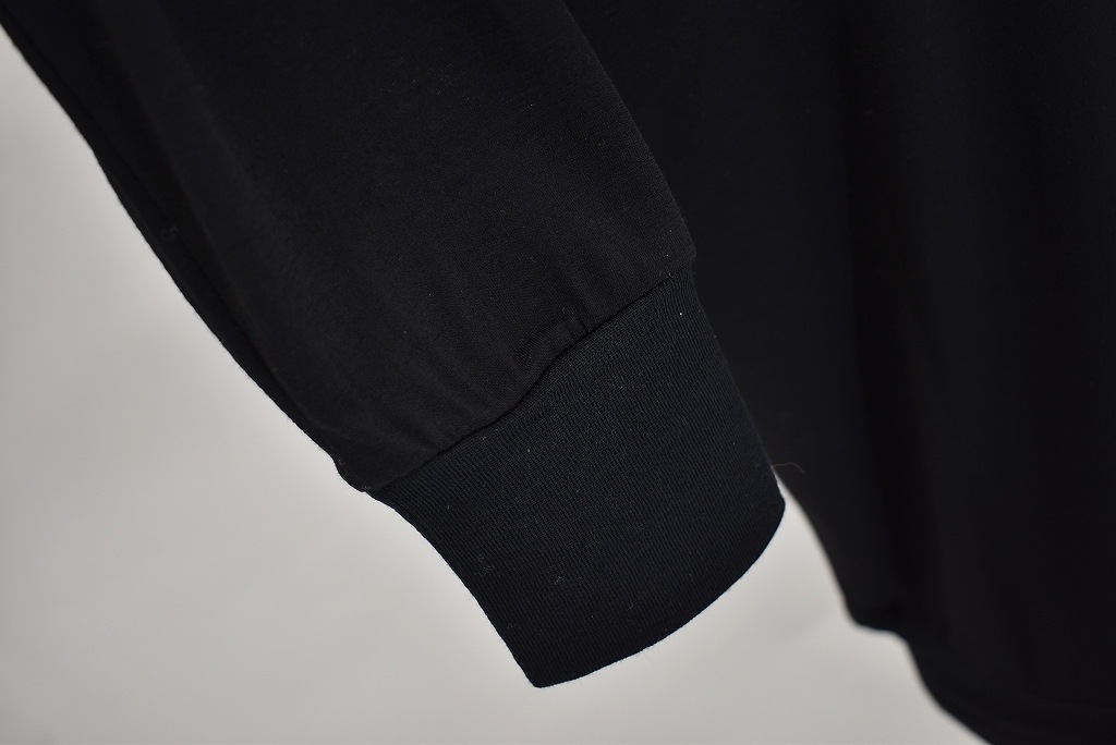 CB INNOCENT Original products 「極上ウール圧縮ニット クルーネック」　COLOR : BLACK/BLACK