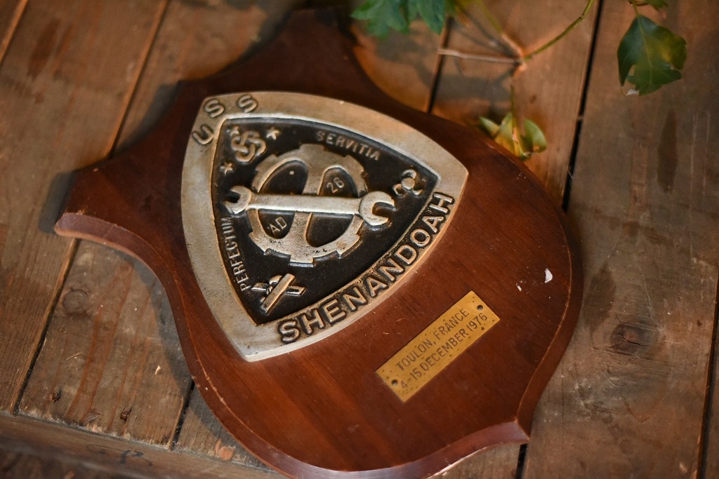 101203 ヴィンテージ　トロフィー　表彰楯　 英国製　MADE IN ENGLAND