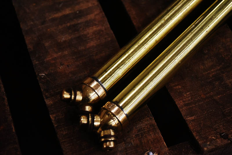 105222 2本セット　真鍮　ブラス　ガーデニング スプレー　ポンプ　MADE IN ENGLAND　英国