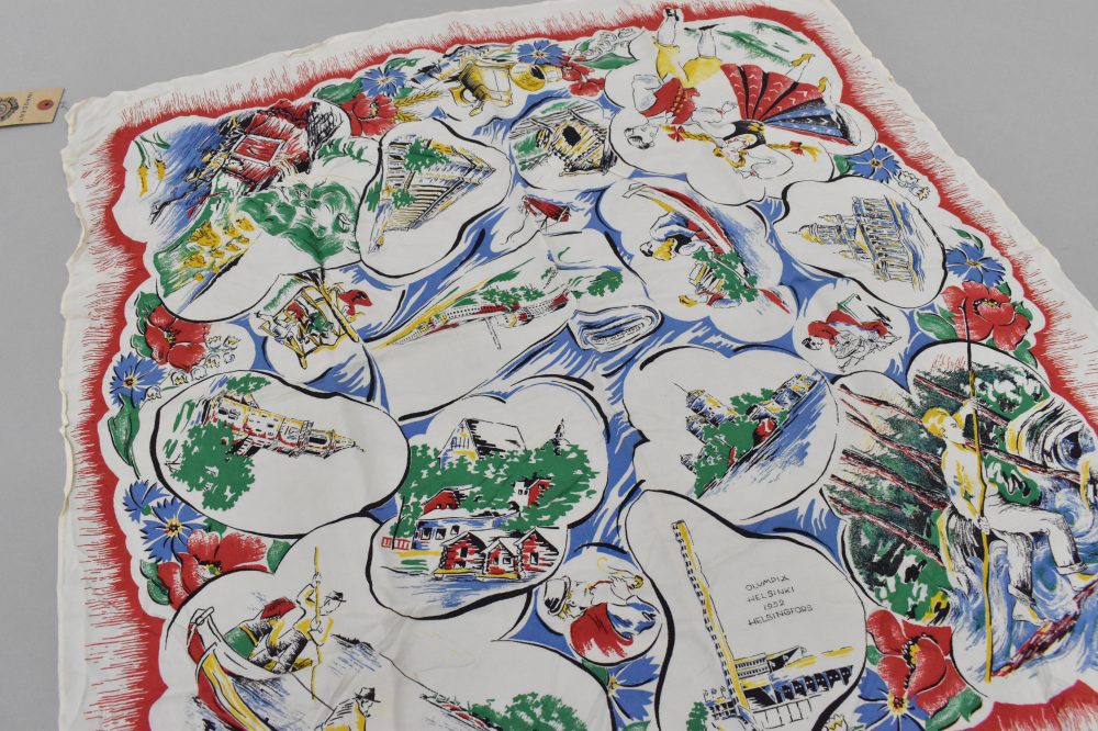 108832 ヴィンテージ 中判 スーベニア スカーフ Souvenir scarf