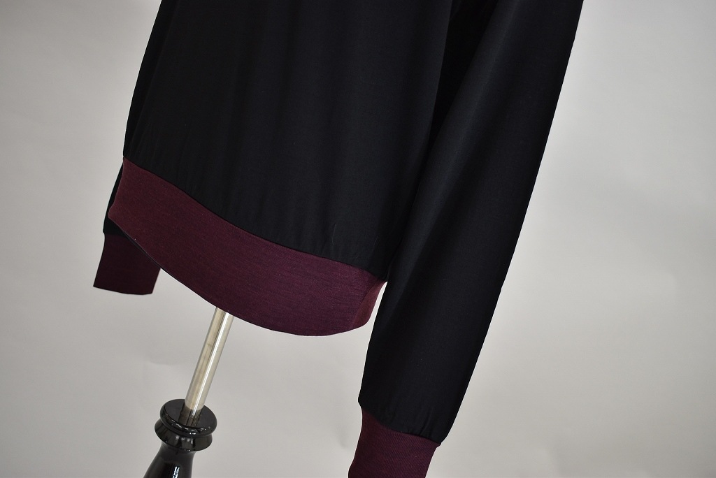 CW INNOCENT Original products 「極上ウール圧縮ニット クルーネック」　COLOR : BLACK/WINE RED