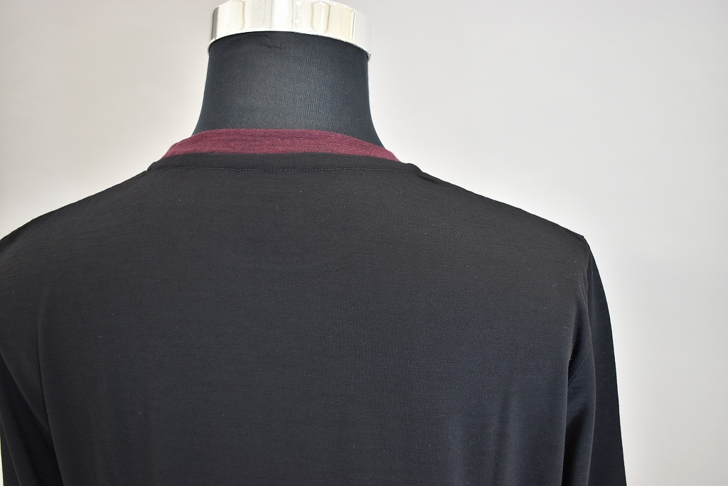 CW INNOCENT Original products 「極上ウール圧縮ニット クルーネック」　COLOR : BLACK/WINE RED