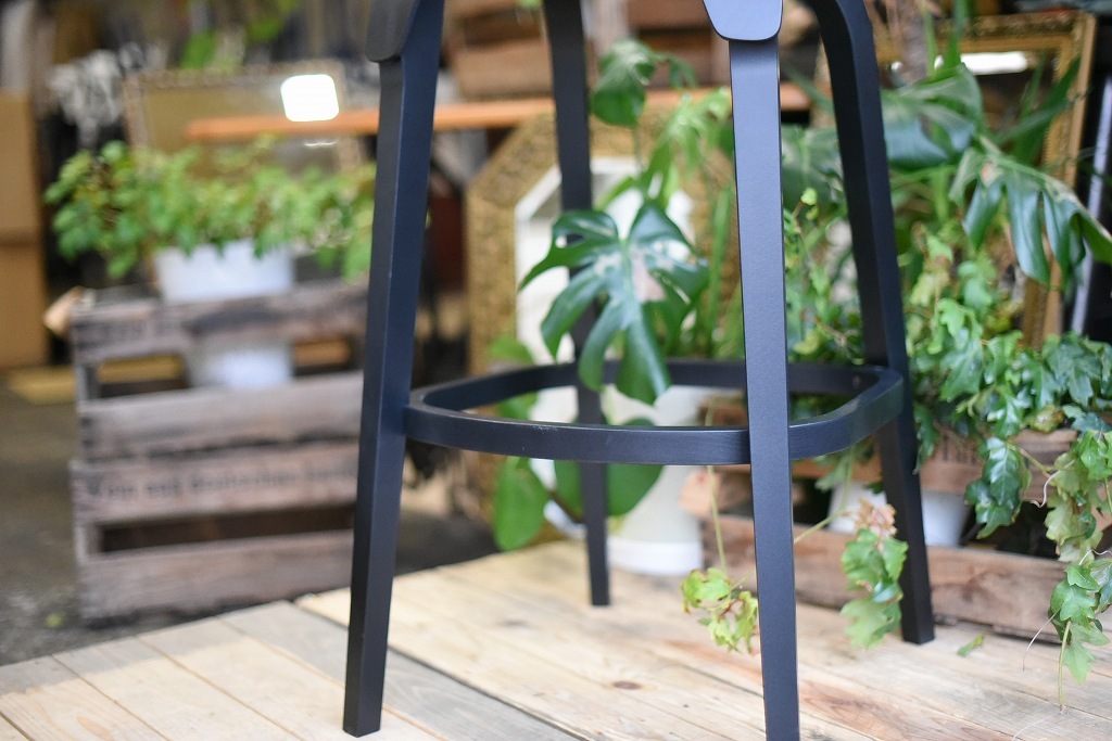 TON　BAR STOOL Leaf　371438　ブラック　ナチュラル