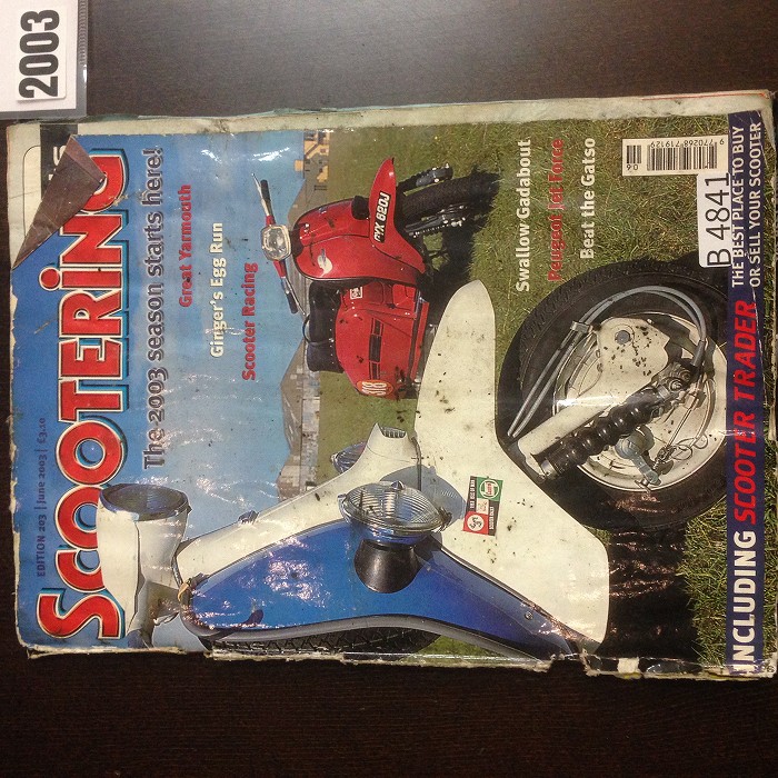 B4841 2003 「SCOOTERING」 ベスパ ランブレッタ 英国 旧車雑誌