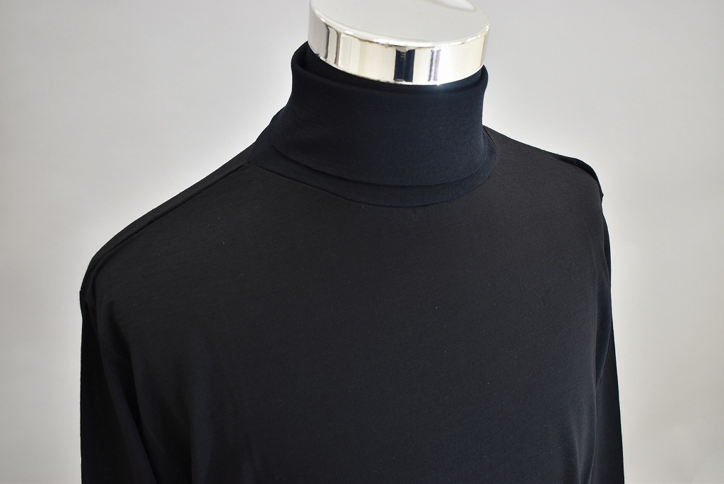 TB INNOCENT Original products 「極上ウール圧縮ニット タートルネック」　COLOR : BLACK/BLACK