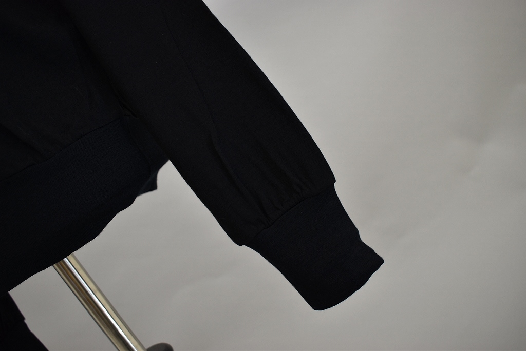 TB INNOCENT Original products 「極上ウール圧縮ニット タートルネック」　COLOR : BLACK/BLACK