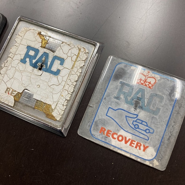 105232 ヴィンテージ　RAC ( Royal Automobile Club )  カーバッチ エンブレム　剥がれ有り