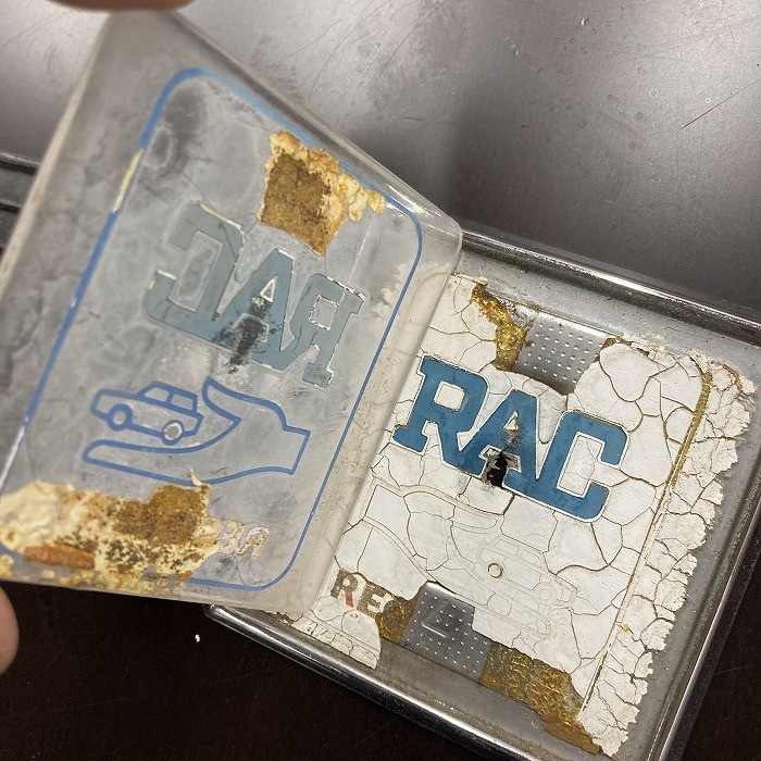105232 ヴィンテージ　RAC ( Royal Automobile Club )  カーバッチ エンブレム　剥がれ有り
