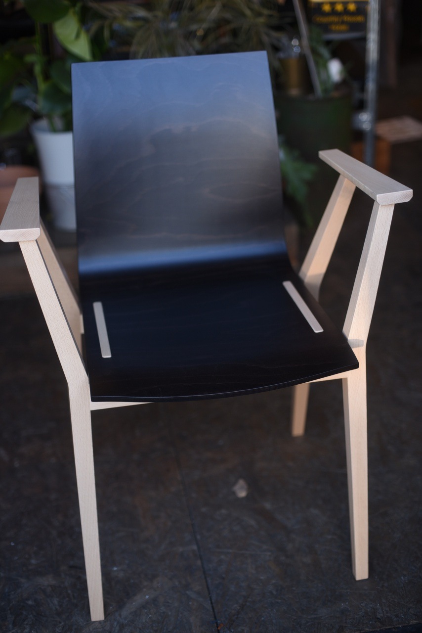 TON ARM CHAIR STOCK HOLM 321700