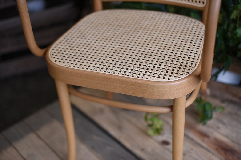 TON　ARM CHAIR　No.811　325811