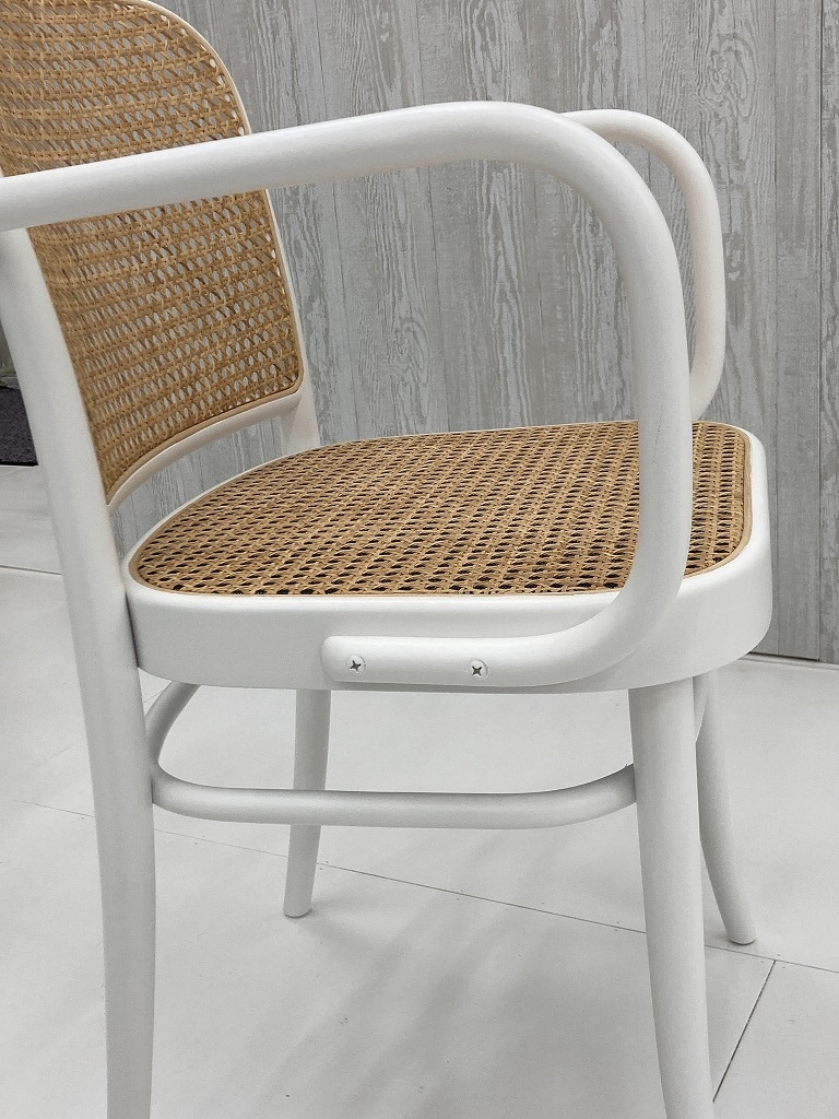 TON　ARM CHAIR　No.811　325811