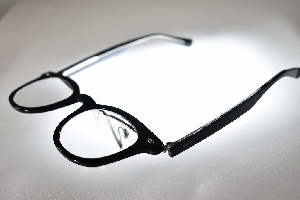 RF-B フリップリーディンググラス　「RAWGUN」 BLACK INNOCENT Original Products