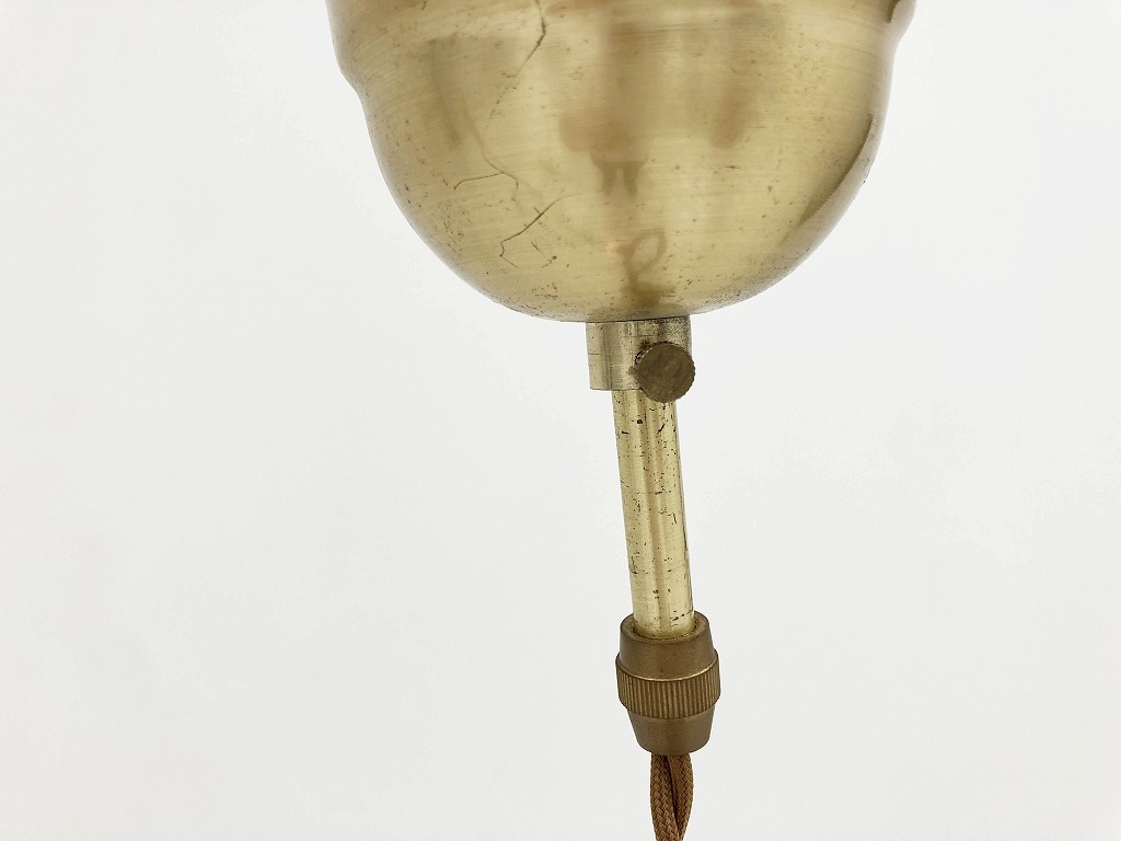 1686 ヴィンテージ 乳白色ガラス ランプ シェード フリル 真鍮製照明器具付属