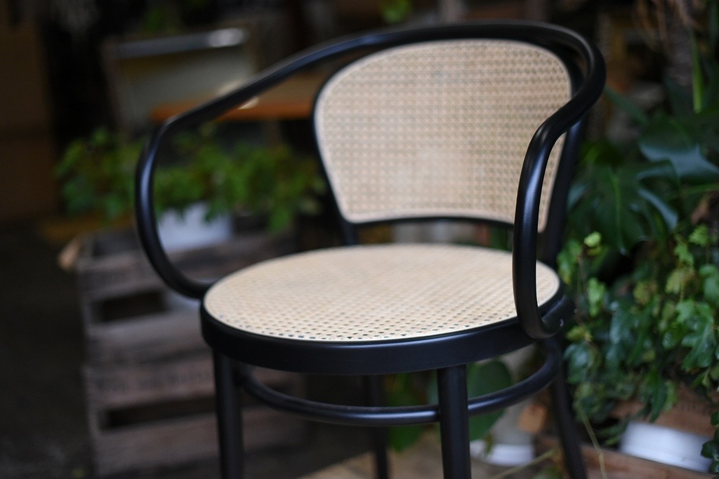 TON　ARM CHAIR　No.33　325033