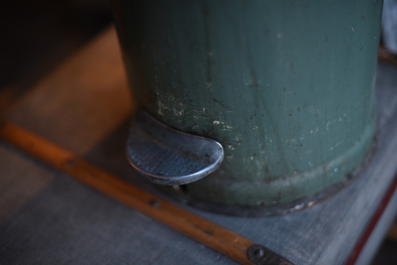 ヴィンテージ　ダストボックス　ゴミ箱　ステップオープン式　101644