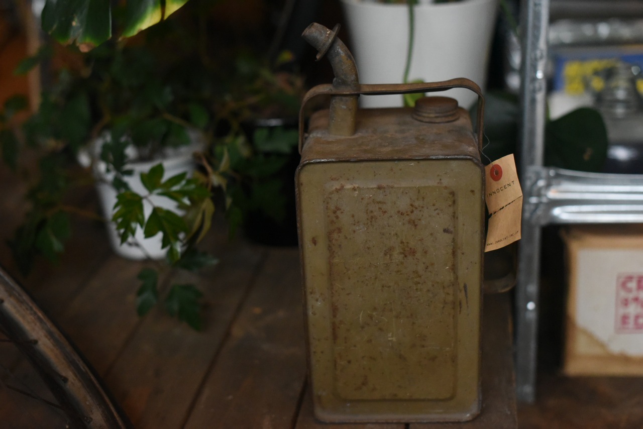 101010 ヴィンテージ 　オイル缶　ESSO エッソ