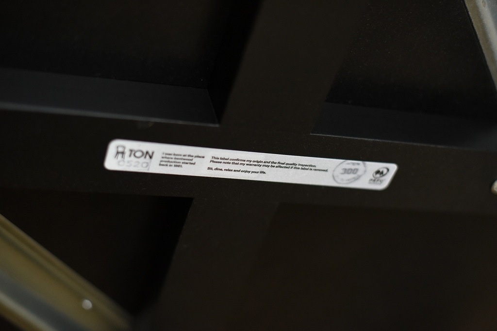 TON TABLE　No.252　421252　4M6252