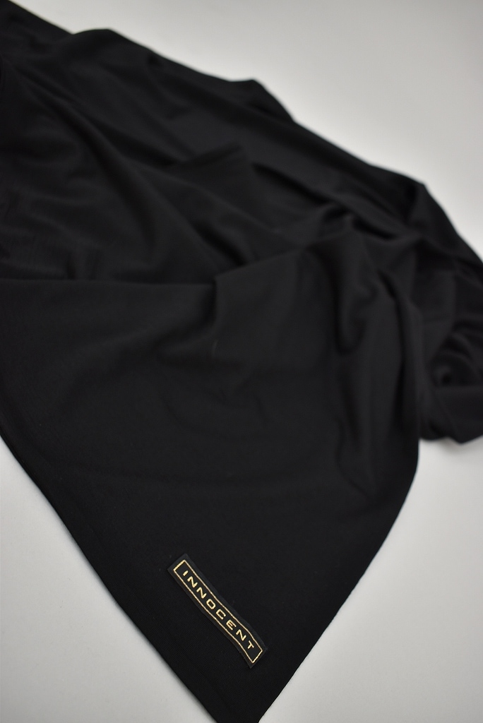 INNOCENT Original products 「極上ウール圧縮ニット ブランケット」　COLOR : BLACK