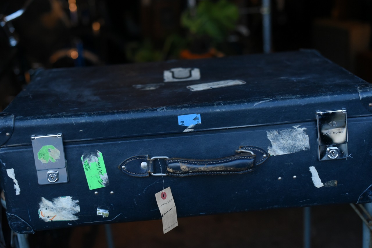 101800　UK ヴィンテージ　英国 グローブ トロッター 「GLOBE TROTTER」 MADE IN ENGLAND 刻印