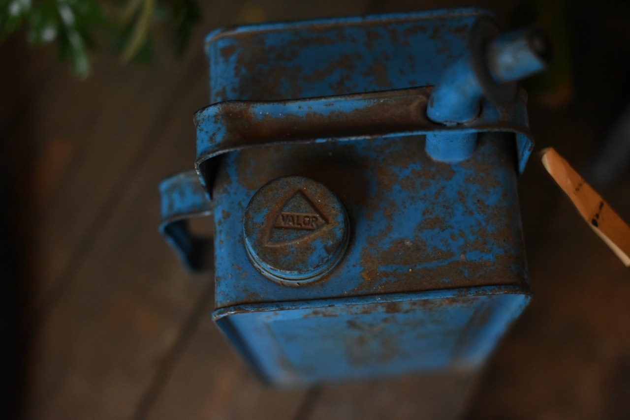 2015 ヴィンテージ 　オイル缶　ESSO BLUE エッソ