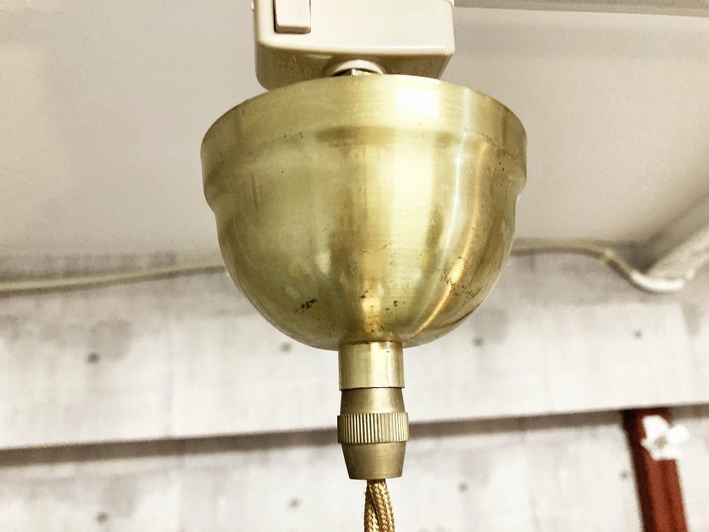 958 ヴィンテージ　乳白色ガラス ランプ シェード フリル 真鍮製照明器具付属