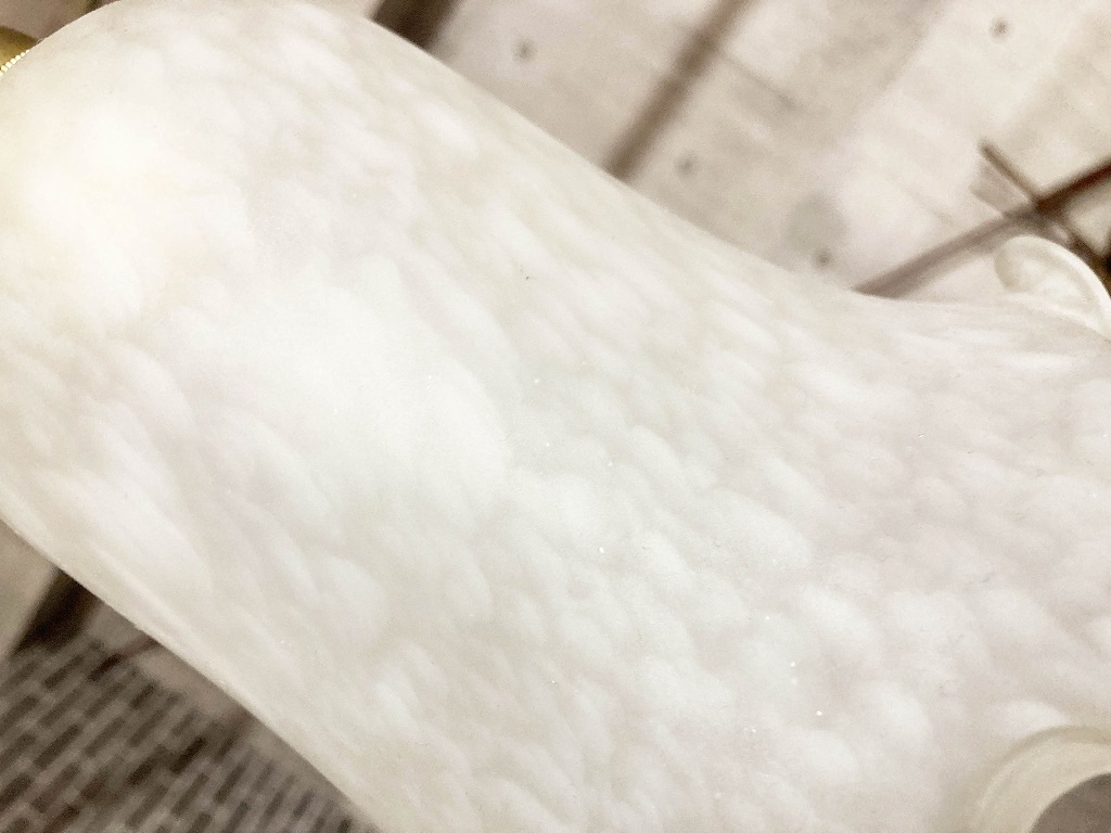 958 ヴィンテージ　乳白色ガラス ランプ シェード フリル 真鍮製照明器具付属