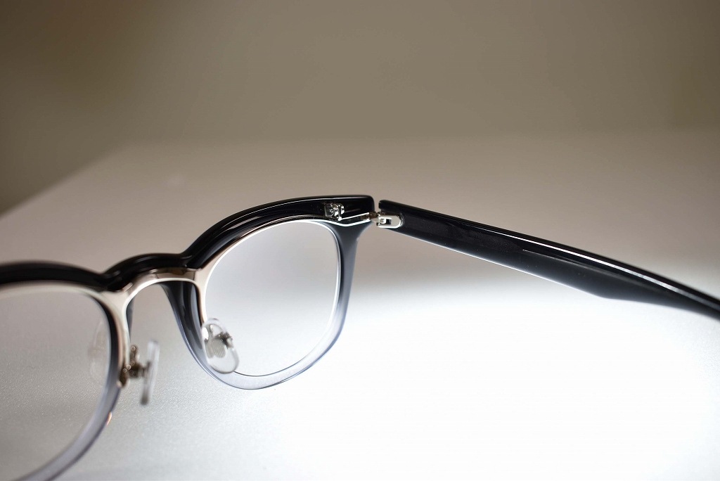 RF-G フリップリーディンググラス　「RAWGUN」 GRAY INNOCENT Original Products