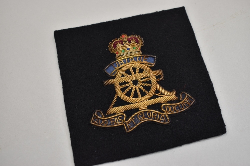 108513 「 Ubique Quofas Etgloria Ducunt」 パッチ MADE IN ENGLAND