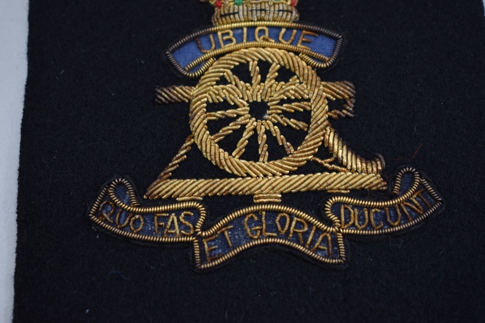 108513 「 Ubique Quofas Etgloria Ducunt」 パッチ MADE IN ENGLAND