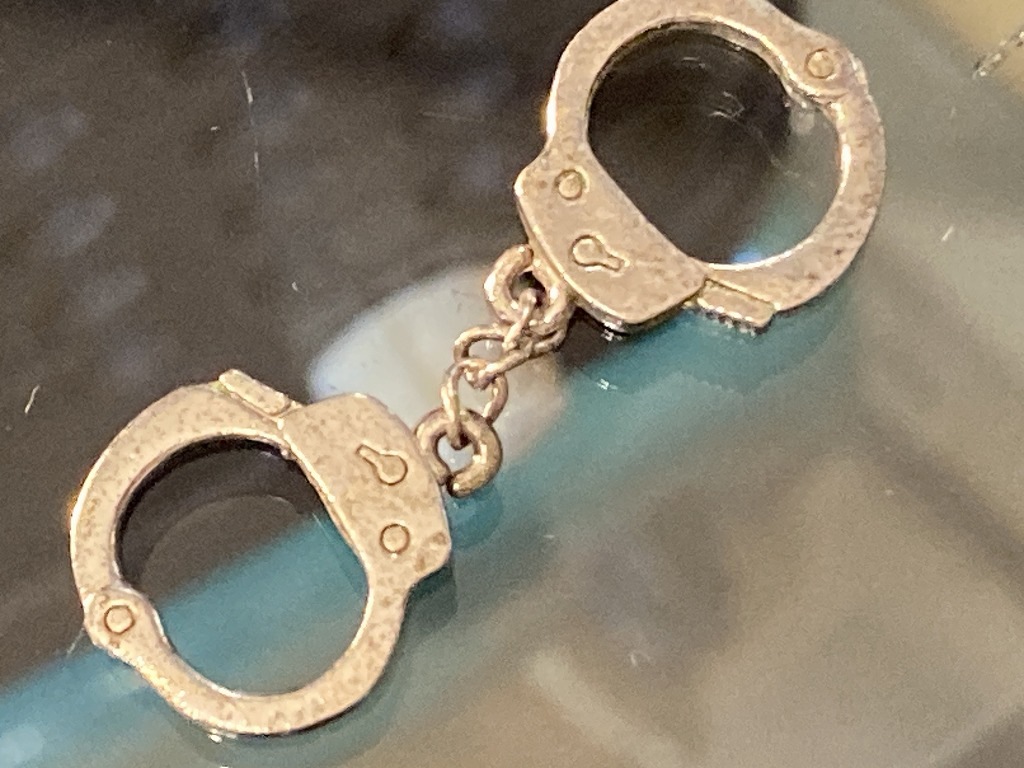 108658「HAND CUFFS」 925 SILVER ジュエリー　MADE IN ENGLAND 