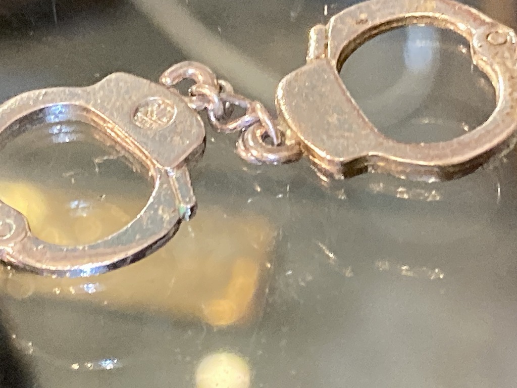 108658「HAND CUFFS」 925 SILVER ジュエリー　MADE IN ENGLAND 