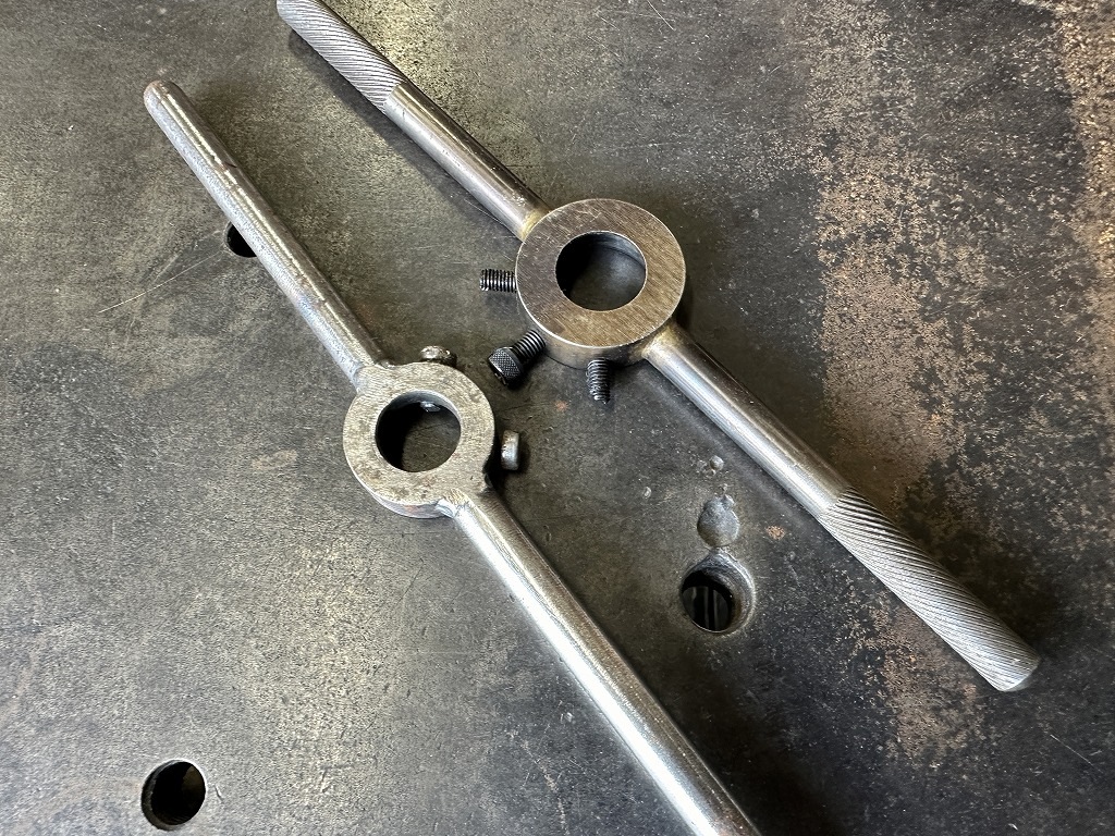 108029 ヴィンテージ　ダイスハンドル　ダイスレンチ　タップ・ダイス　　ツール　工具　英国 MADE IN ENGLAND