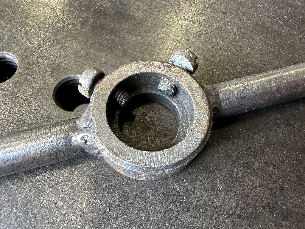 108029 ヴィンテージ　ダイスハンドル　ダイスレンチ　タップ・ダイス　　ツール　工具　英国 MADE IN ENGLAND