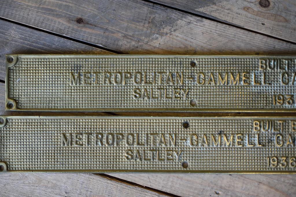 104917 ヴィンテージ　メトロポリタン=キャメル客貨車会社  真鍮製 プレート　ブラス　英国 MADE IN ENGLAND