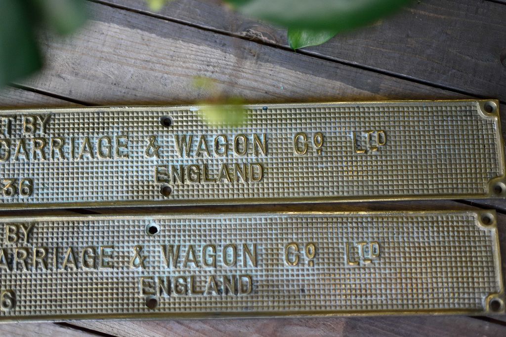 104917 ヴィンテージ　メトロポリタン=キャメル客貨車会社  真鍮製 プレート　ブラス　英国 MADE IN ENGLAND