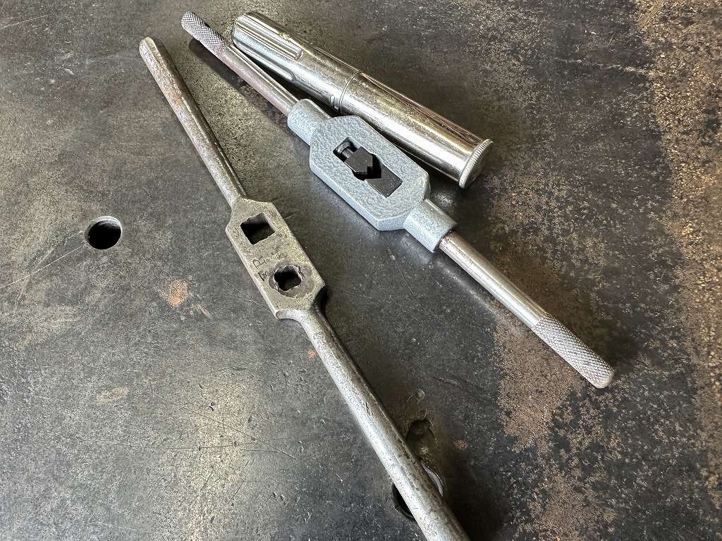 108030 ヴィンテージ　タップハンドル　タップレンチ　タップ・ダイス　　ツール　工具　英国 MADE IN ENGLAND