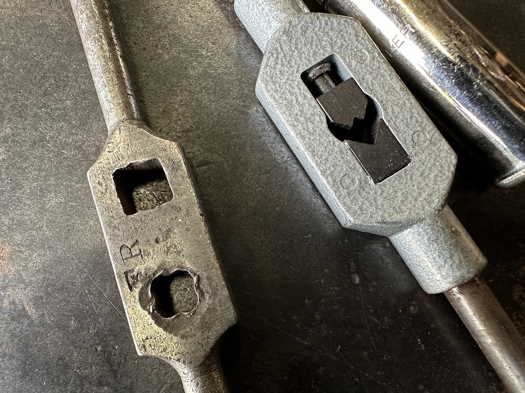 108030 ヴィンテージ　タップハンドル　タップレンチ　タップ・ダイス　　ツール　工具　英国 MADE IN ENGLAND