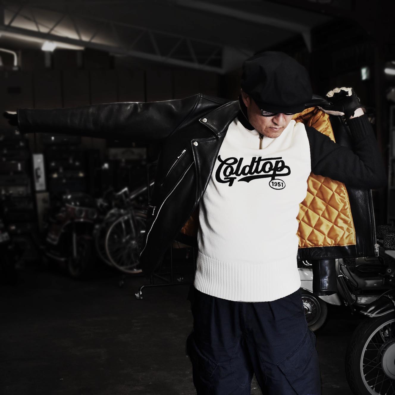 英国 「GOLDTOP」「1920s Motorcycle Racing Sweater」レーシングセーター　 COLOR：Ecru/Black Script