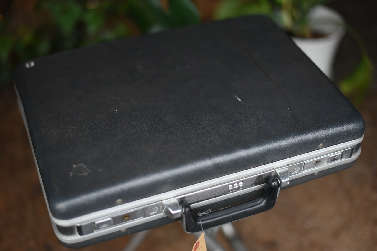 101234 UK ヴィンテージ　アタッシュケース　GOLDENMAN 　