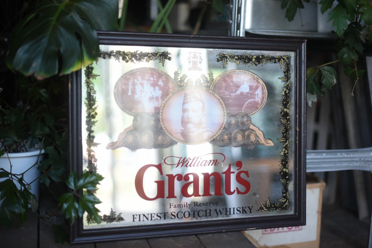 2946 ヴィンテージ　「Grant's」　ウッドフレーム ミラー