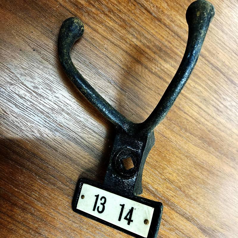 A0008 ヴィンテージ アイアン フック ウォールハンガー ダブルフック
