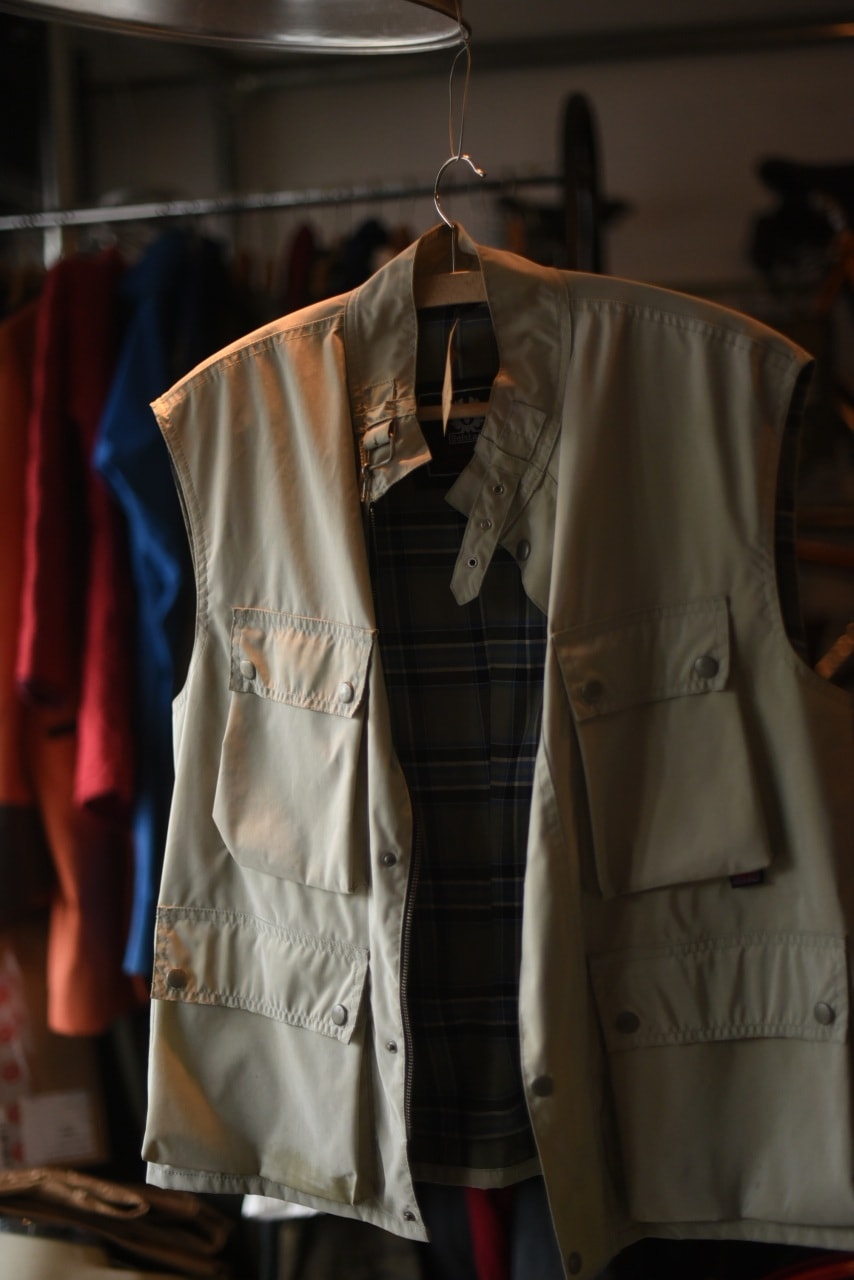 102130 ベルスタッフ　BELSTAFF　ベスト　　MADE IN ENGLAND　 L SIZE