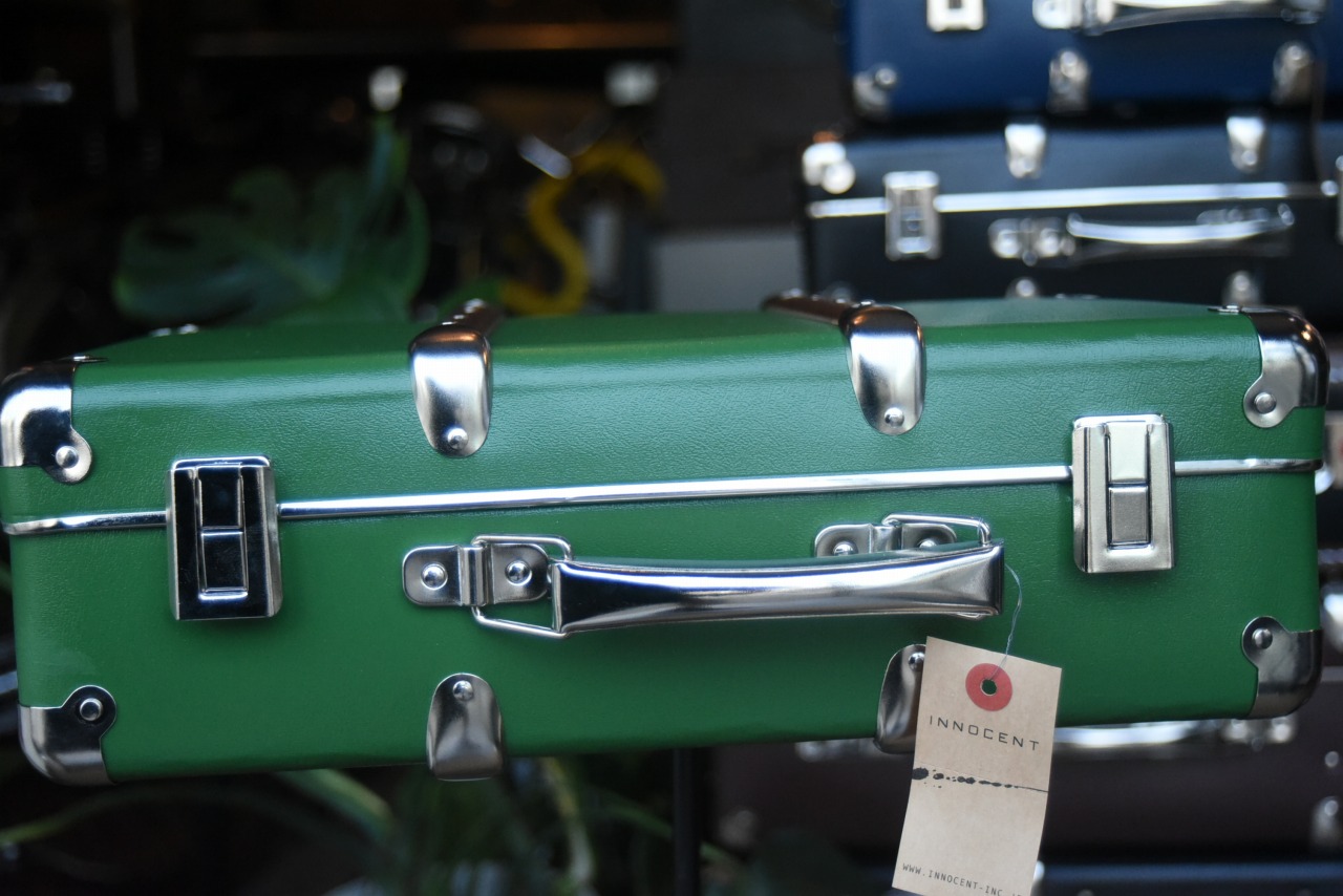 5534 40cm M グリーン 「KAZETO社」　トランクケース 90年以上の歴史を誇るチェコの伝統的トランクメーカー　