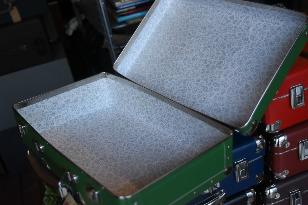 5534 40cm M グリーン 「KAZETO社」　トランクケース 90年以上の歴史を誇るチェコの伝統的トランクメーカー　