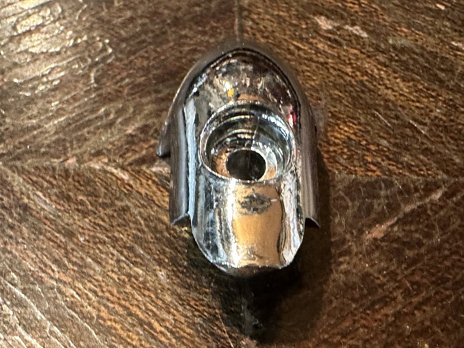 108146  Vespa モールエンド プラスチック製 ベスパ フロアモール リベット