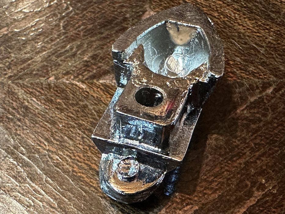 108146  Vespa モールエンド プラスチック製 ベスパ フロアモール リベット